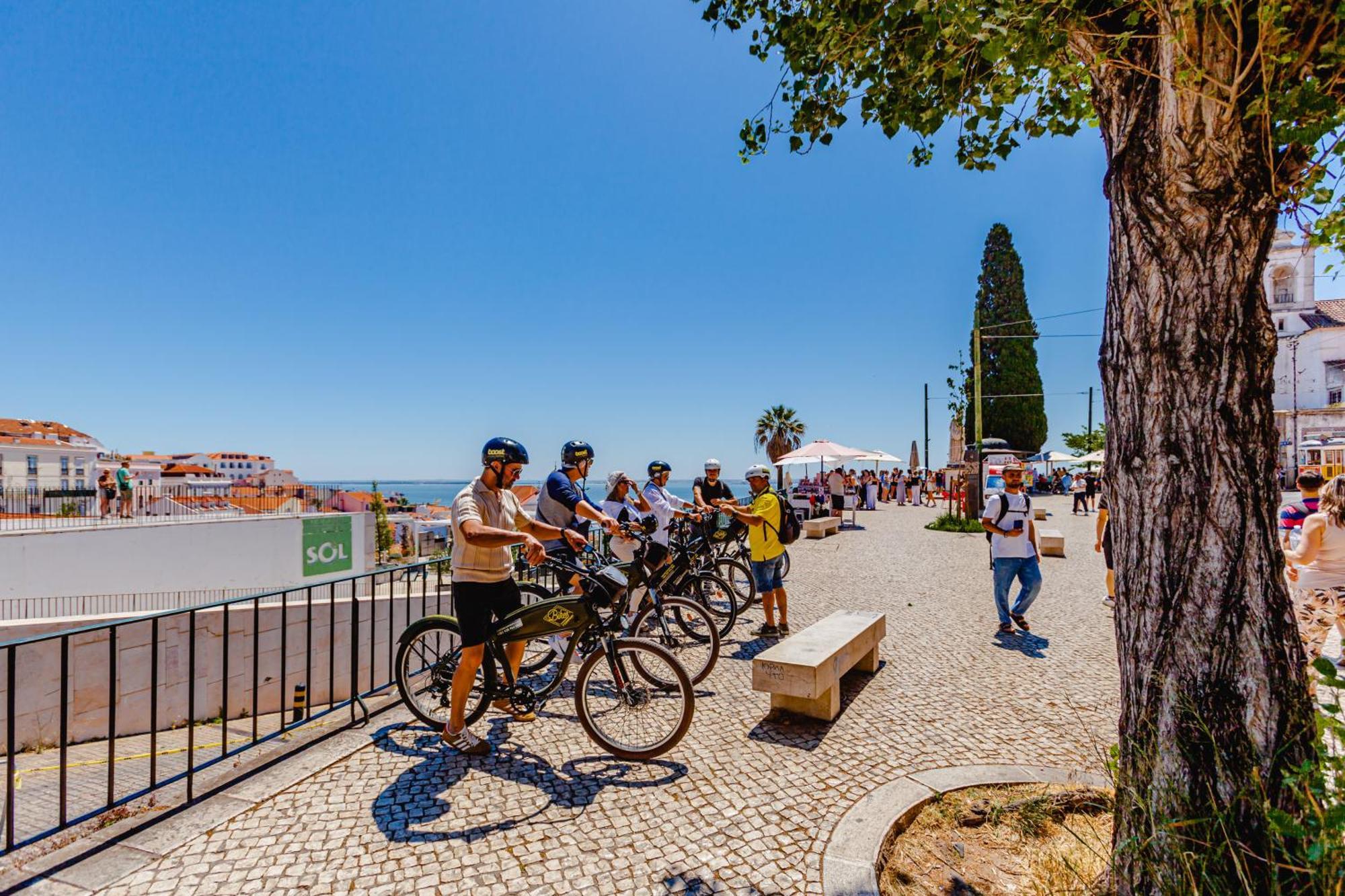 Visit Lisbon4Fun - Alfama Apartment Exterior photo