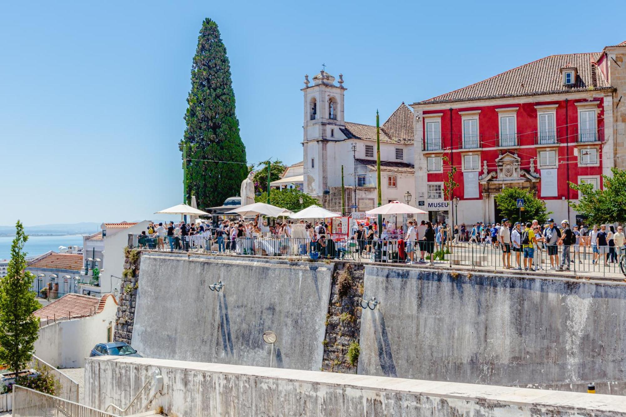 Visit Lisbon4Fun - Alfama Apartment Exterior photo